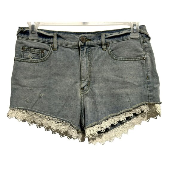Free People Crochet Lace Trimmed Denim Shorts SZ 29 Boho Concert Festival - Picture 1 of 5